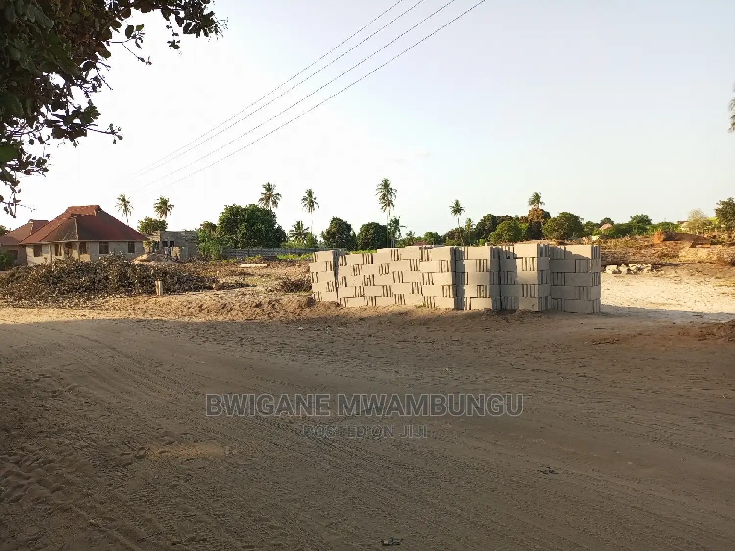 Viwanja Kongowe Jiran Na Twangoma Bei