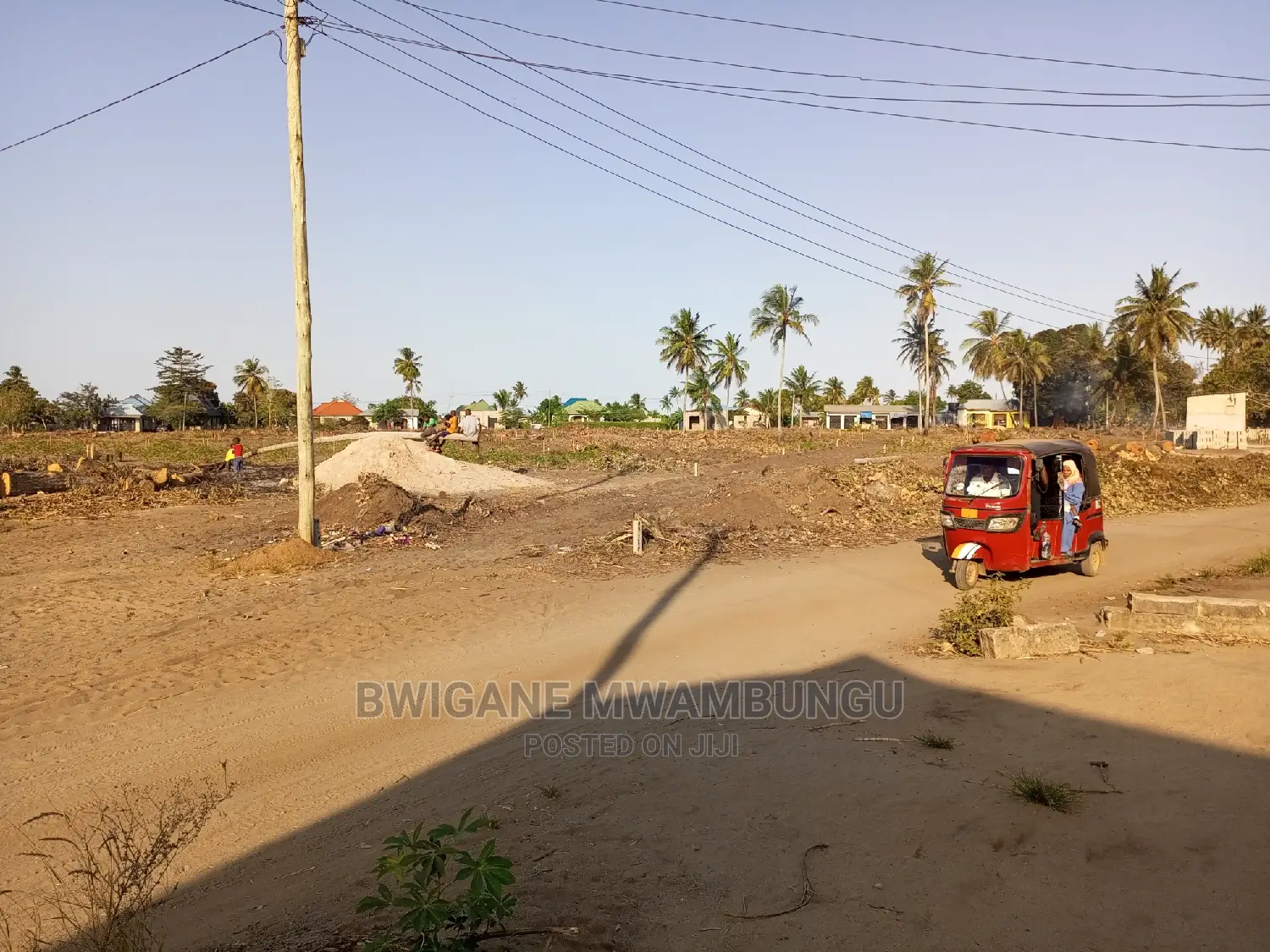 Viwanja Kongowe Jiran Na Twangoma Bei