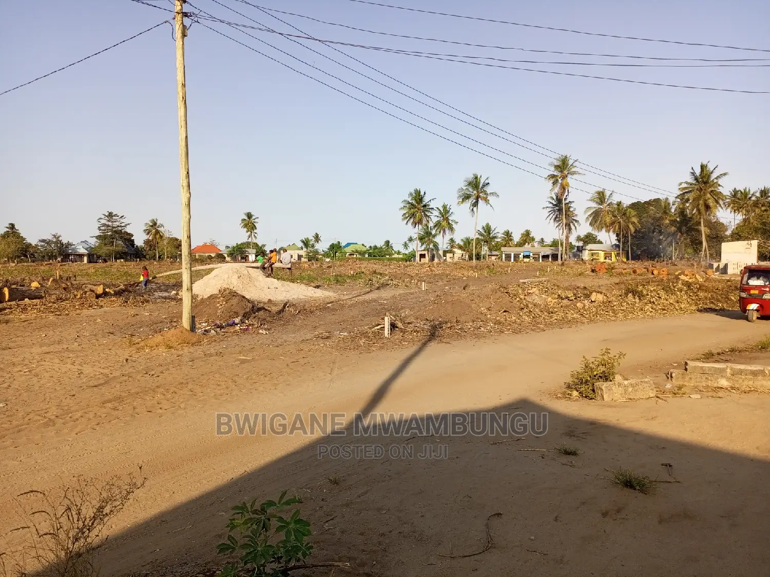 Viwanja Kongowe Jiran Na Twangoma Bei
