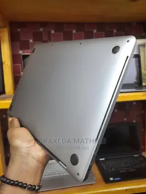 Laptop Apple MacBook Pro 2017 8GB Intel Core I5 SSD 256GB