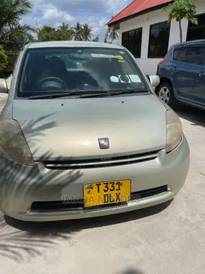 Toyota Passo 2005