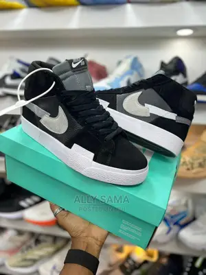 Nike SB Black