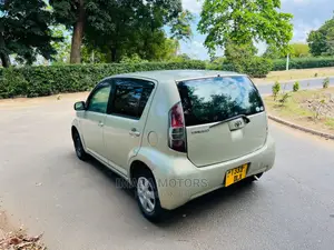 Toyota Passo 2006 Green