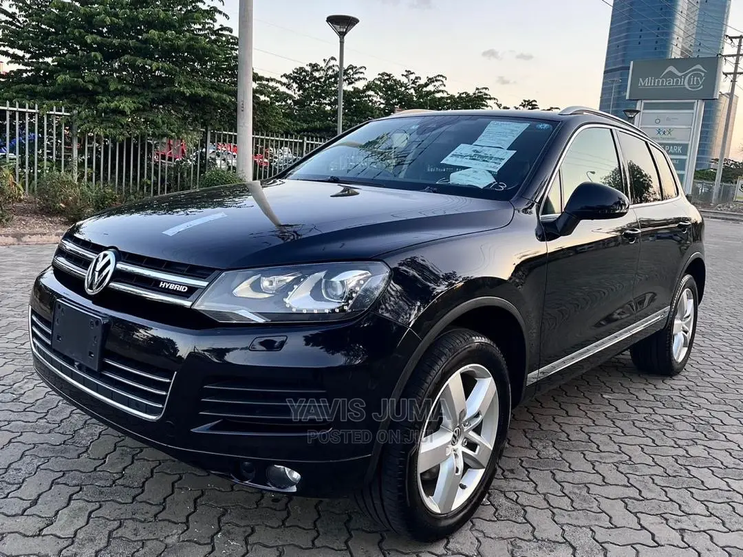 Volkswagen Touareg 2012 Black