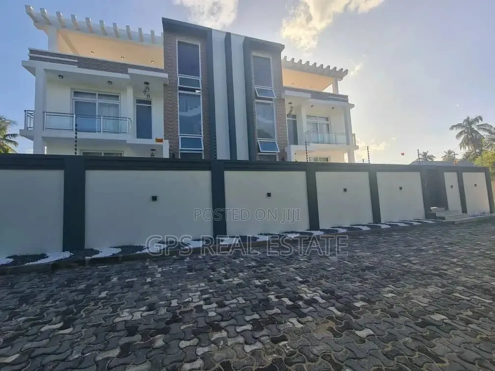 4bdrm House in Mbezi Beach, Kinondoni for Sale