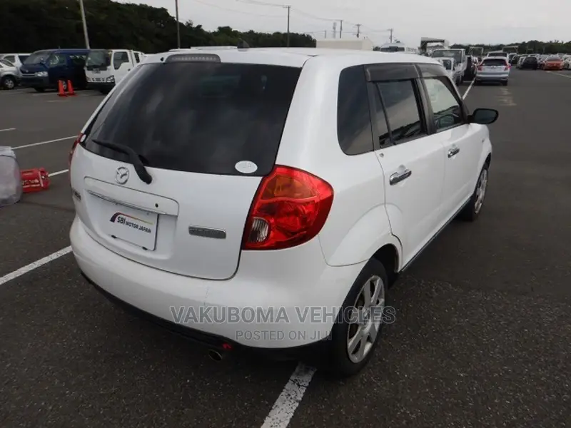 Mazda Verisa 2009 Pearl