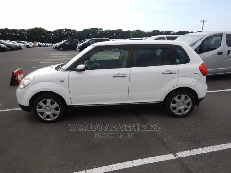 Mazda Verisa 2009 Pearl
