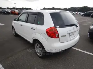 Mazda Verisa 2009 Pearl