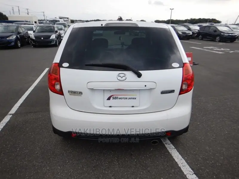 Mazda Verisa 2009 Pearl