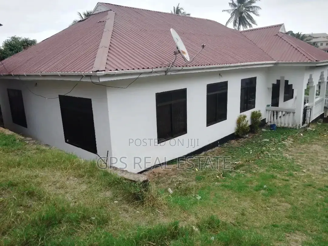 3bdrm House in Kimara Suka, Kinondoni for Sale
