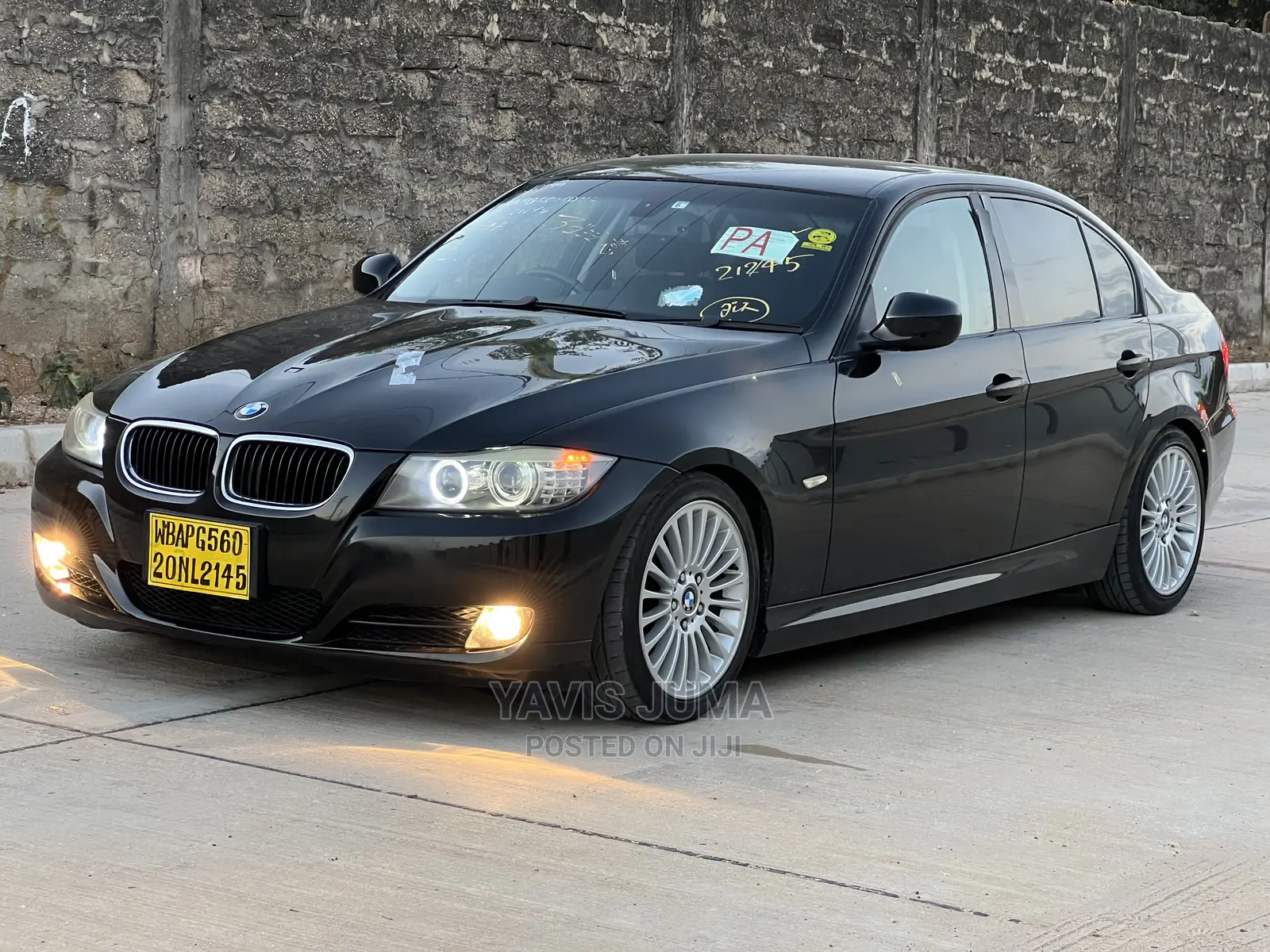 BMW 320i 2010 Black