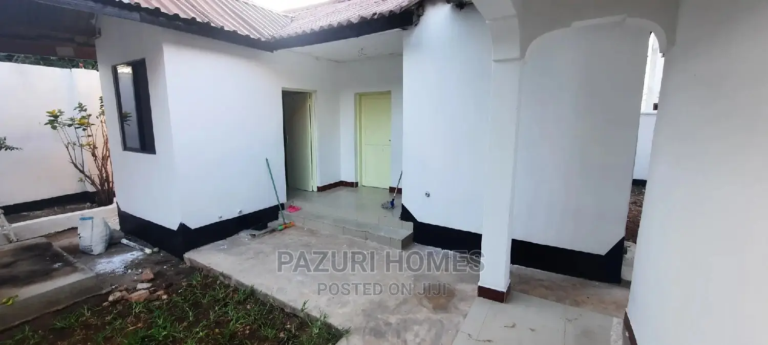 A Standalone House for Rent at Masaki Off to Haile Sellasi
