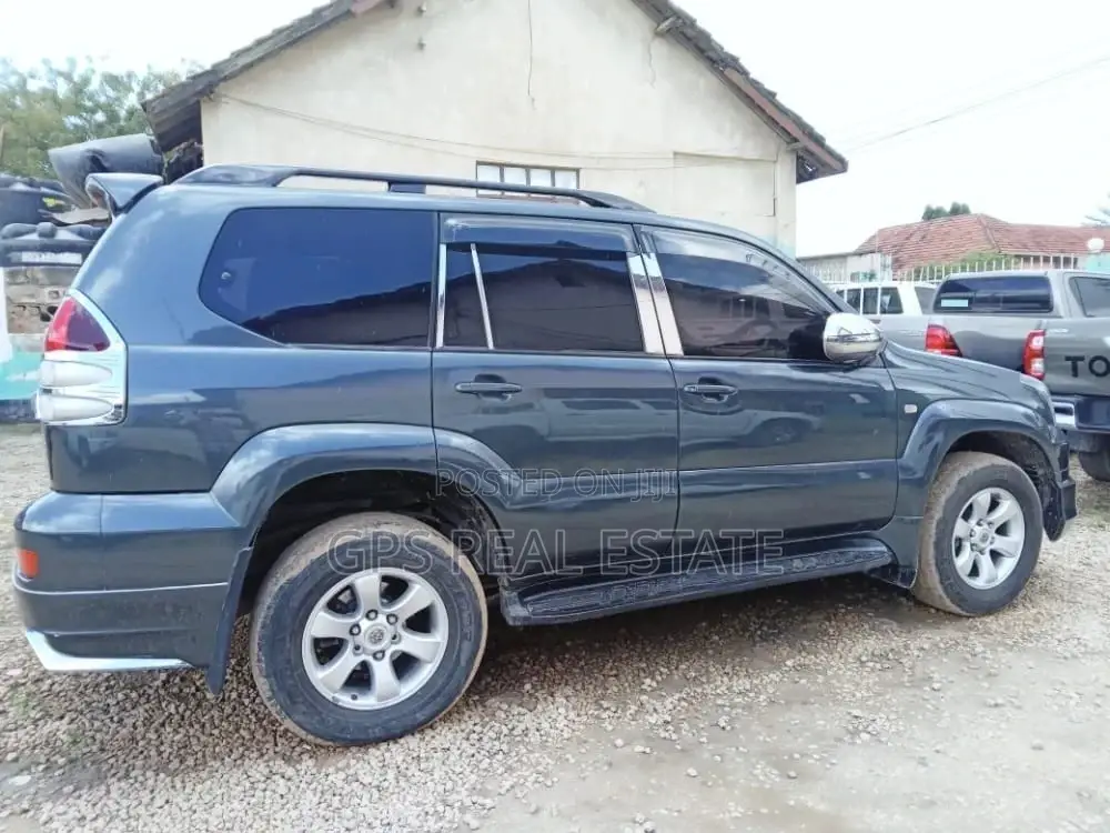 Toyota Land Cruiser Prado 2012 Black