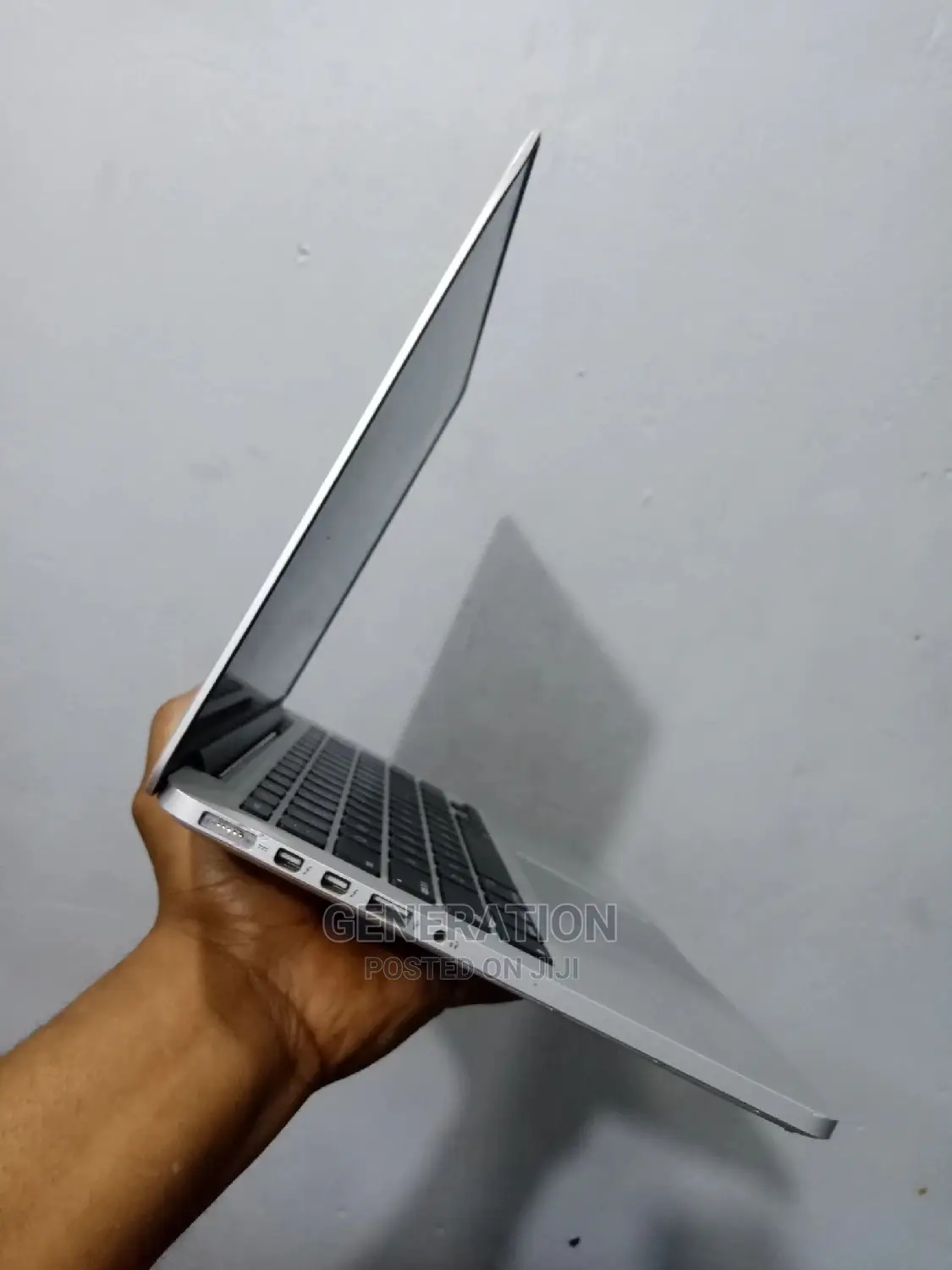 Laptop Apple MacBook Pro 2015 8GB Intel Core I5 SSD 256GB