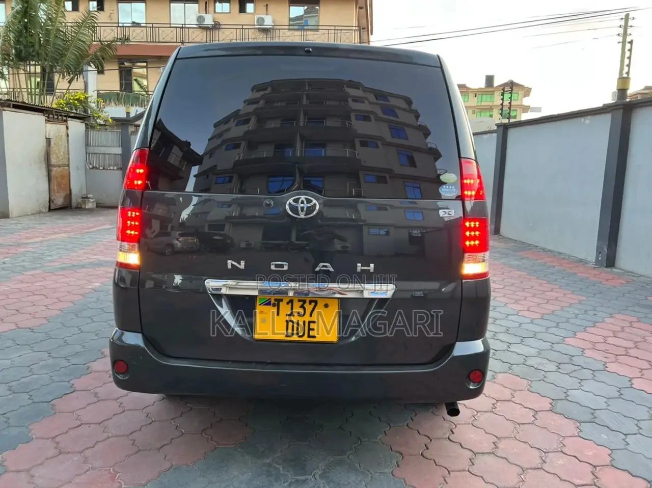 Toyota Noah 2006 Black