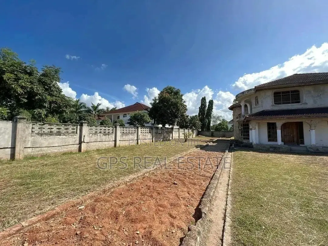4bdrm House in Mbezi Beach, Kinondoni for Sale