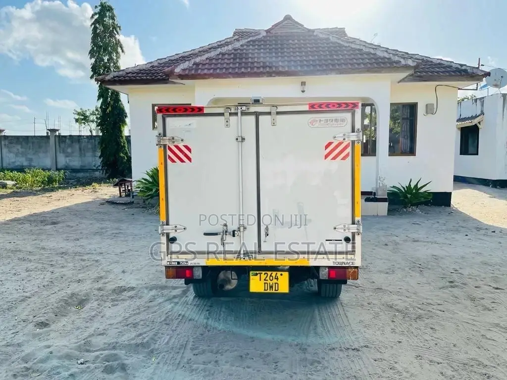 Toyota Townace 2004 White