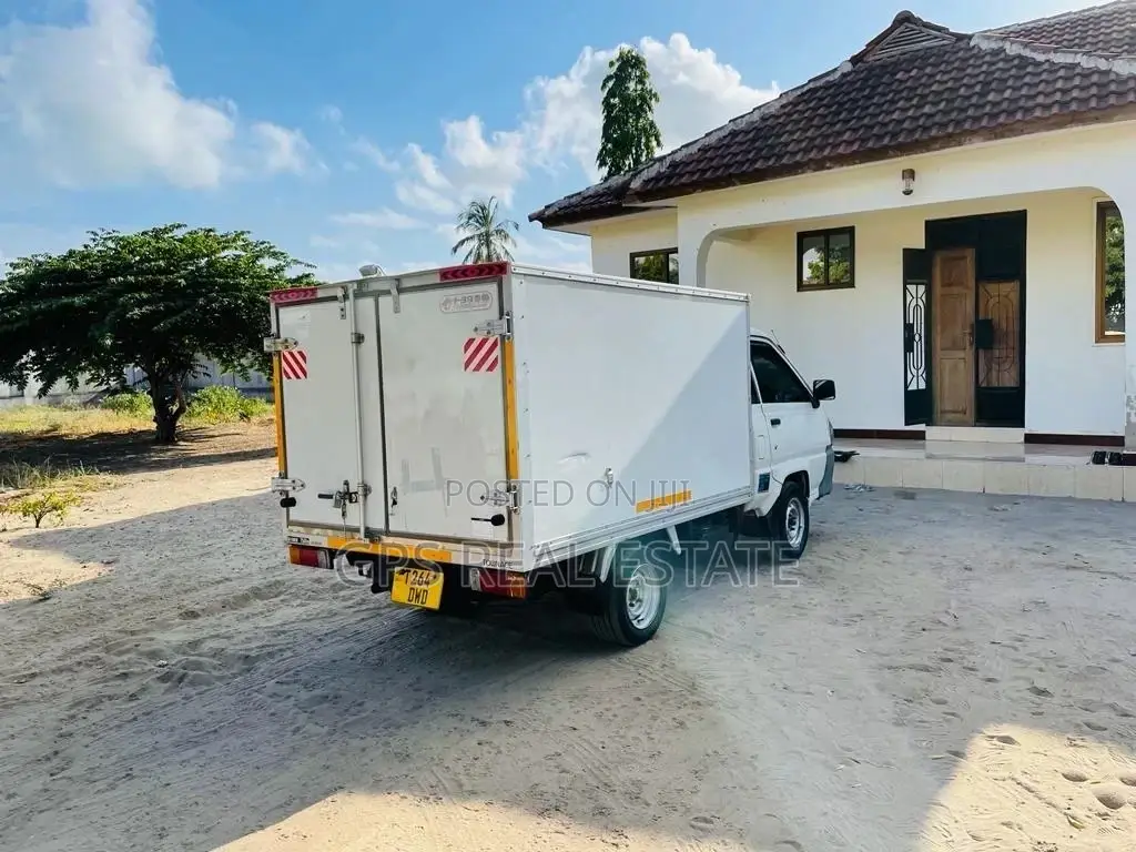 Toyota Townace 2004 White