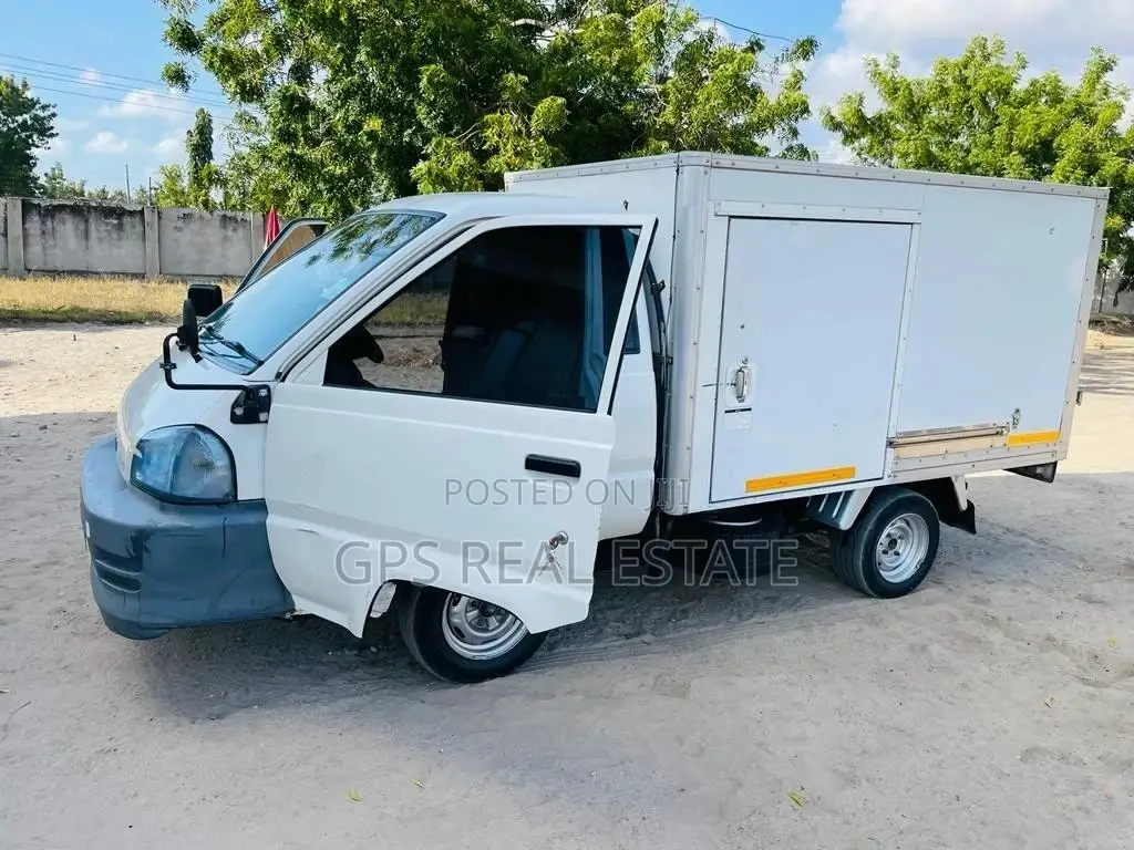 Toyota Townace 2004 White