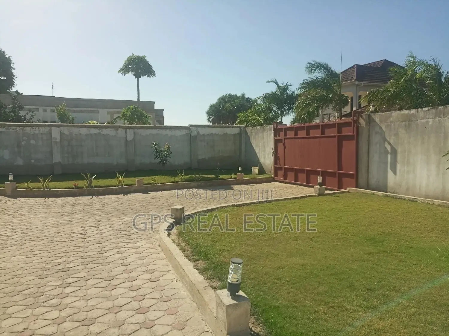 3bdrm House in Mbweni, Kinondoni for Sale