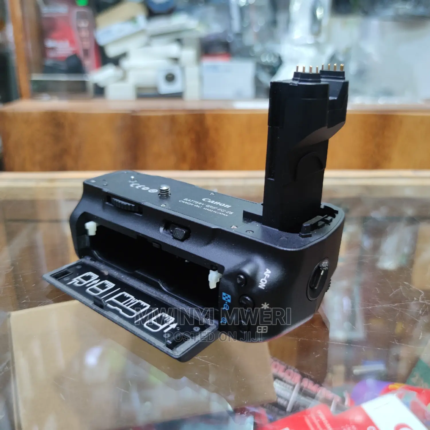 Original Canon BG-E6 Battery Grip for Canon 5D Mark II