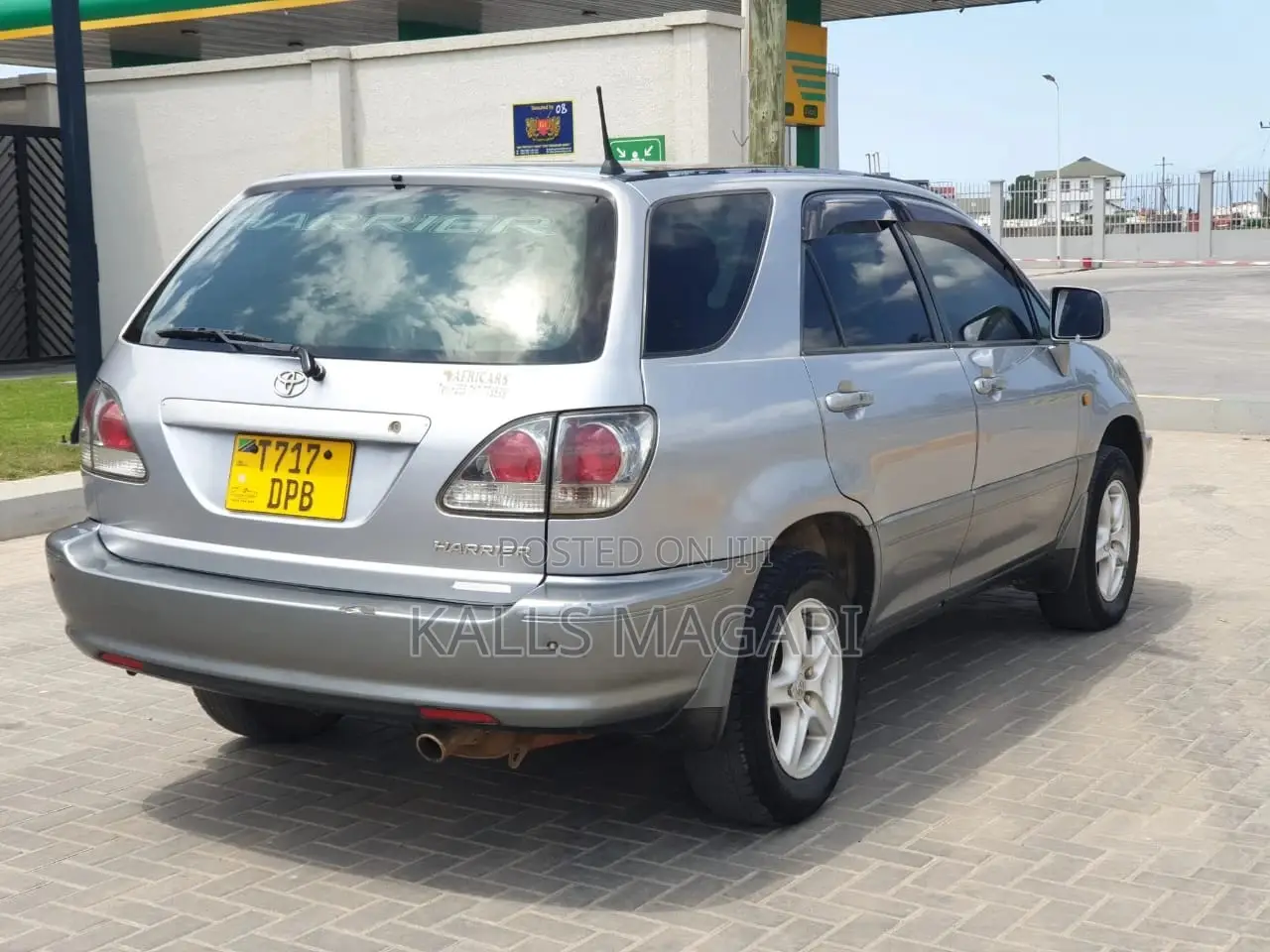 Toyota Harrier 2001
