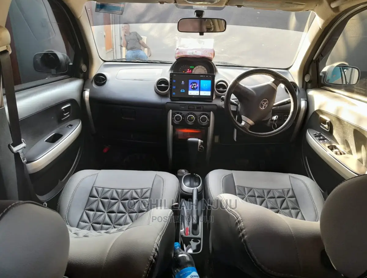 Toyota IST 2003 Silver