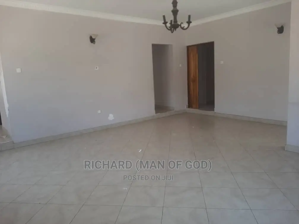 4bdrm Bungalow in Arusha for Rent