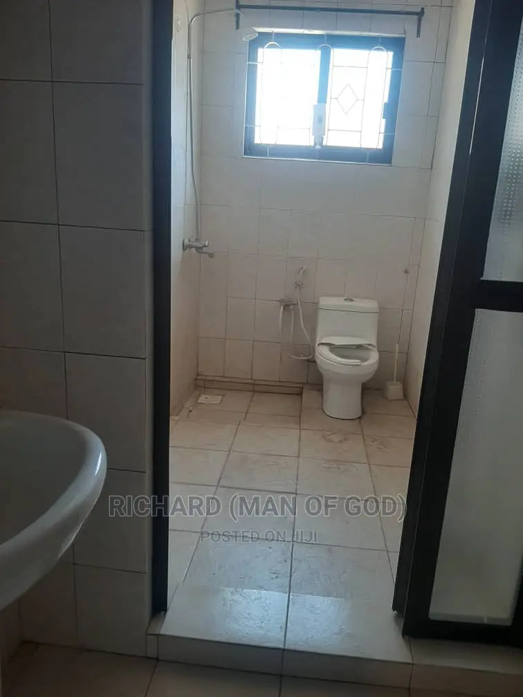 4bdrm Bungalow in Arusha for Rent