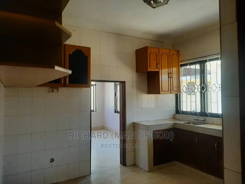 4bdrm Bungalow in Arusha for Rent