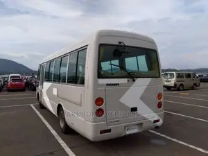 Mitsubishi Fuso Rosa 2002 White