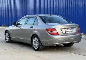 Mercedes-Benz C200 2007 Gold