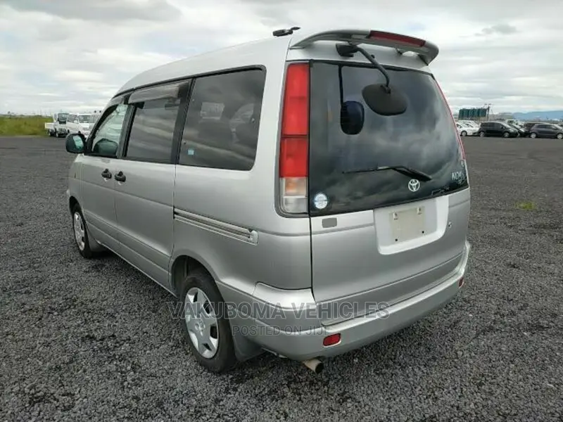 Toyota TownAce 1999 Silver