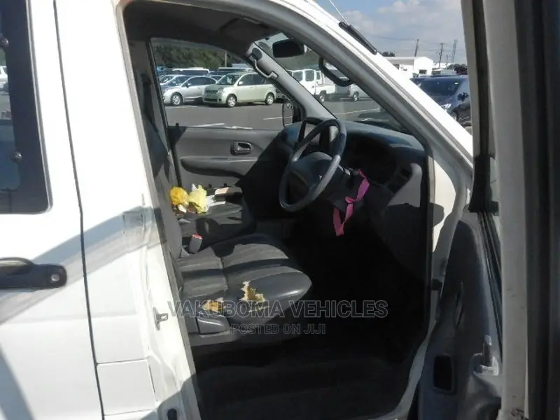 Toyota Lite-Ace 2001 White