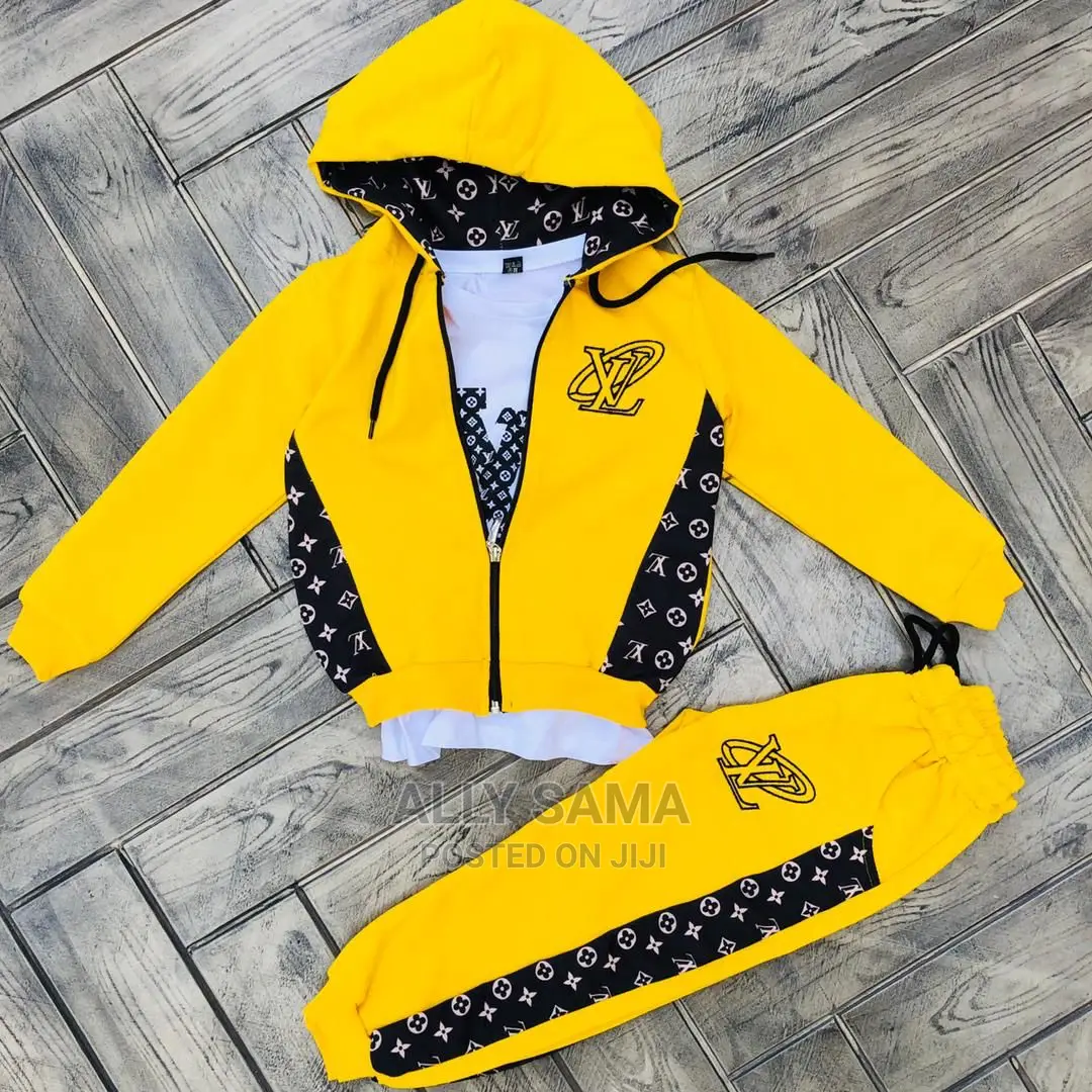 Tracksuit Full