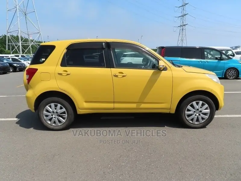 Toyota Rush 2006 Yellow