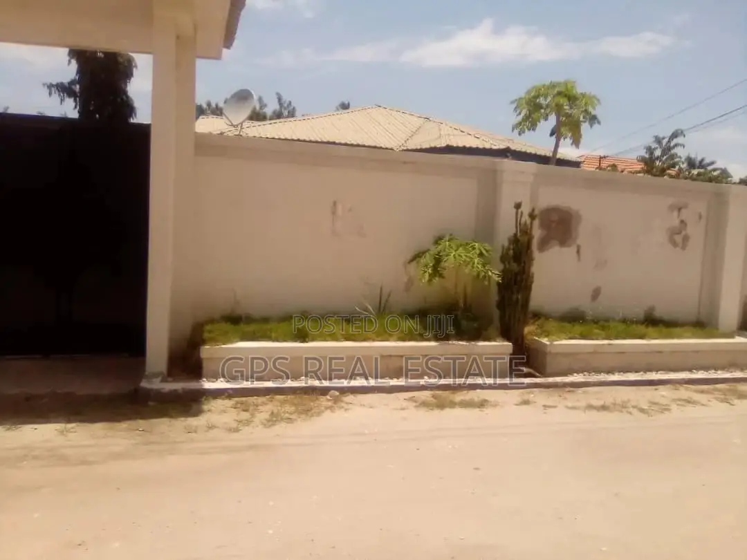 3bdrm House in Tegeta Masaiti, Kinondoni for Sale