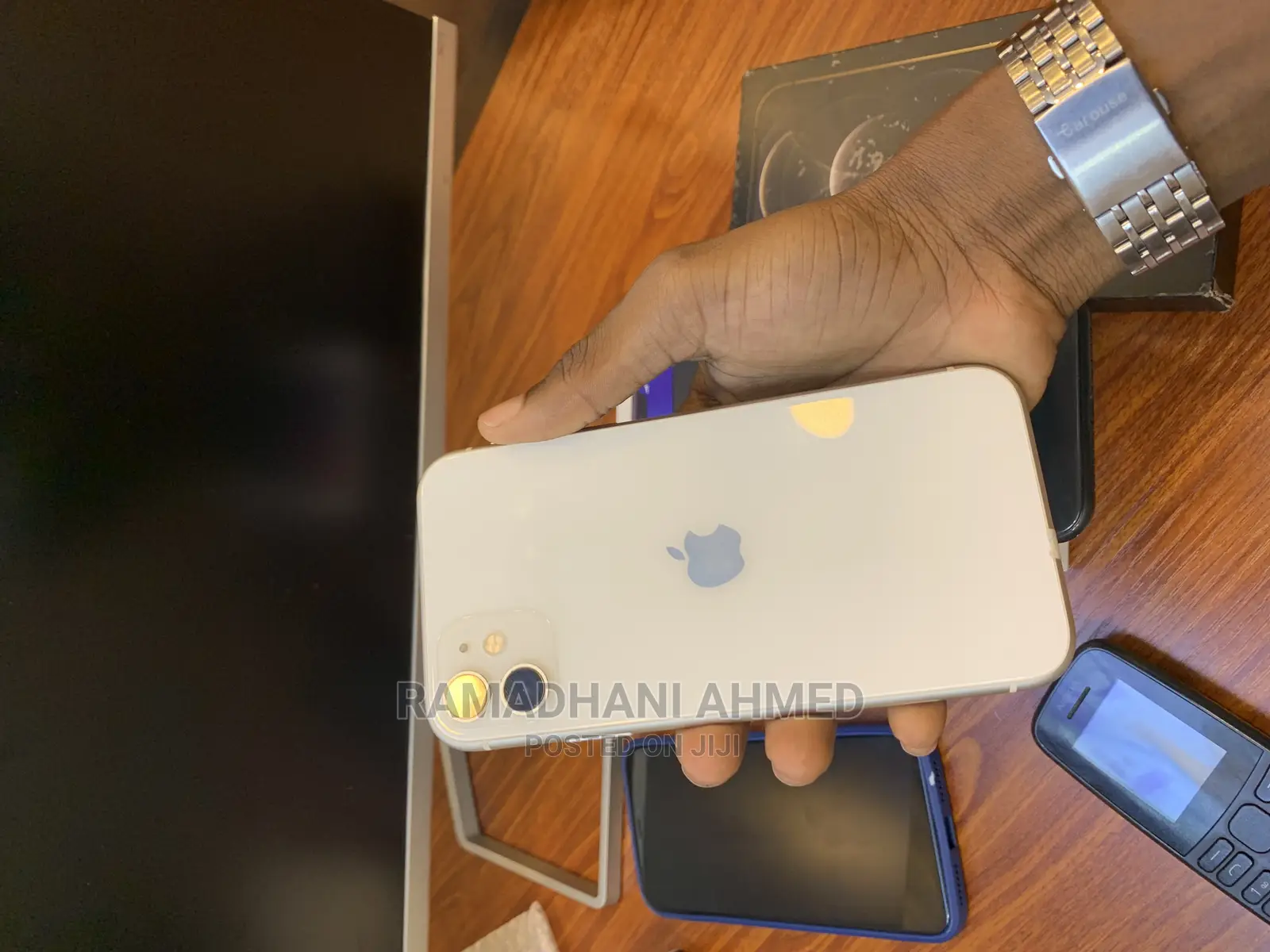 Apple iPhone 11 64 GB White