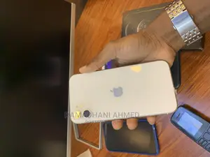 Apple iPhone 11 64 GB White
