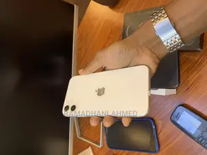 Apple iPhone 11 64 GB White