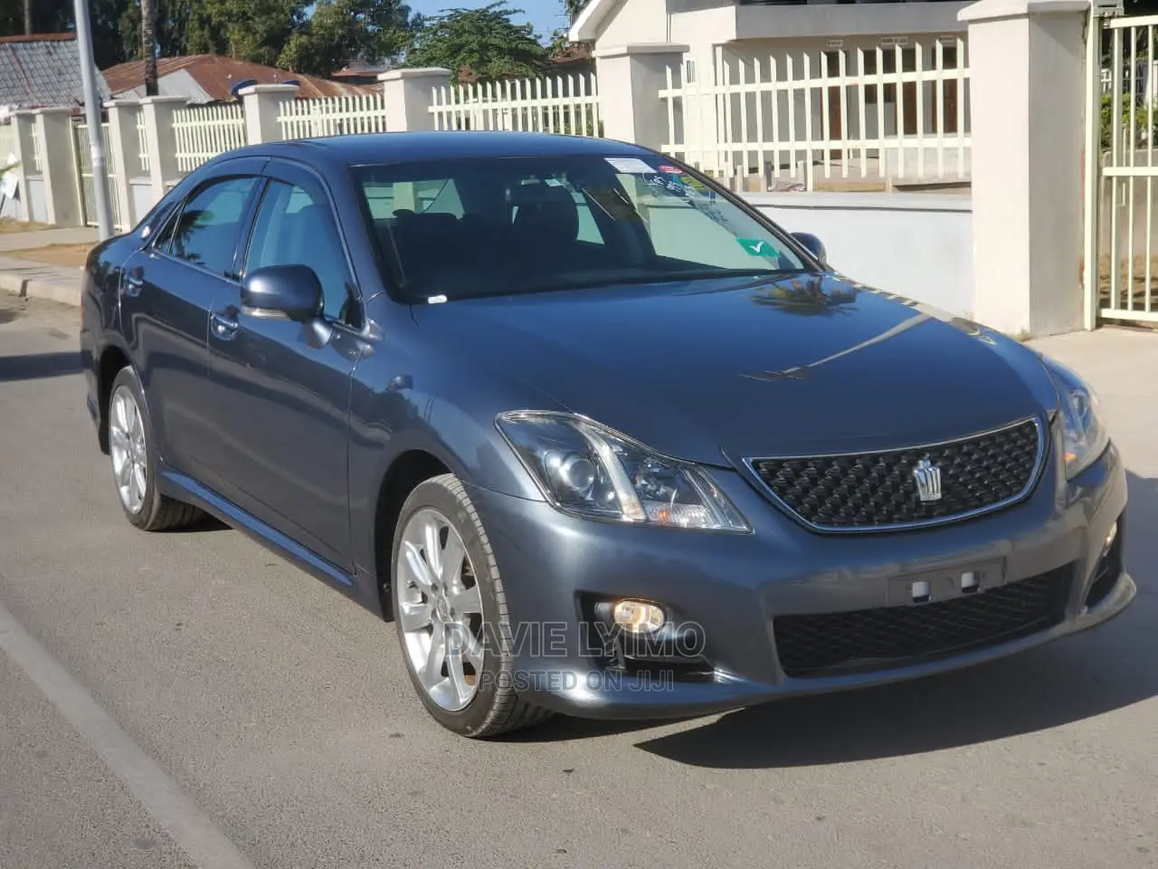 Toyota Crown 2009 Gray
