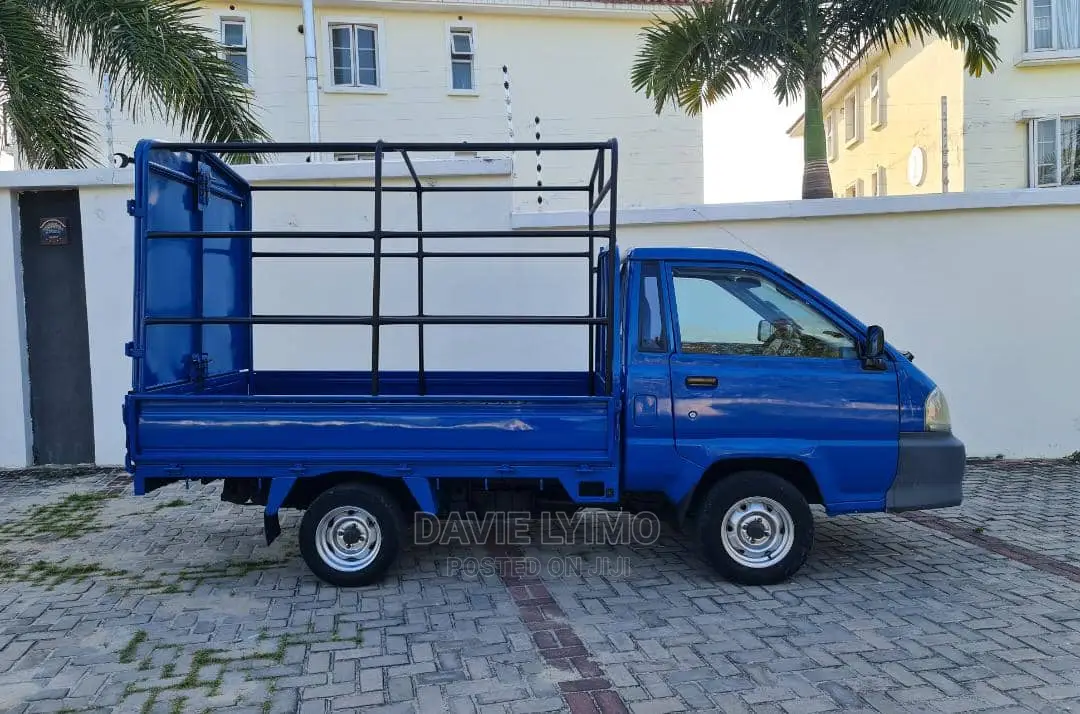 Toyota Lite-ace 2000 Blue