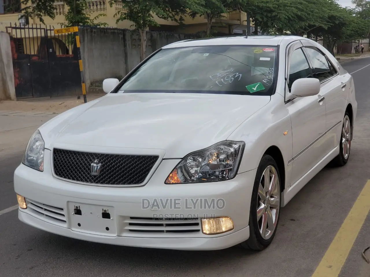 Toyota Crown 2005 Pearl