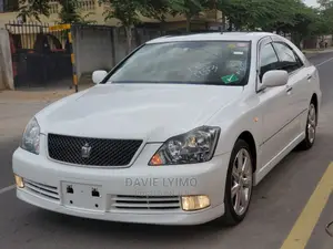 Toyota Crown 2005 Pearl