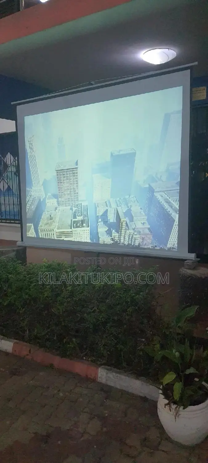 Projection Body Screen 240cm