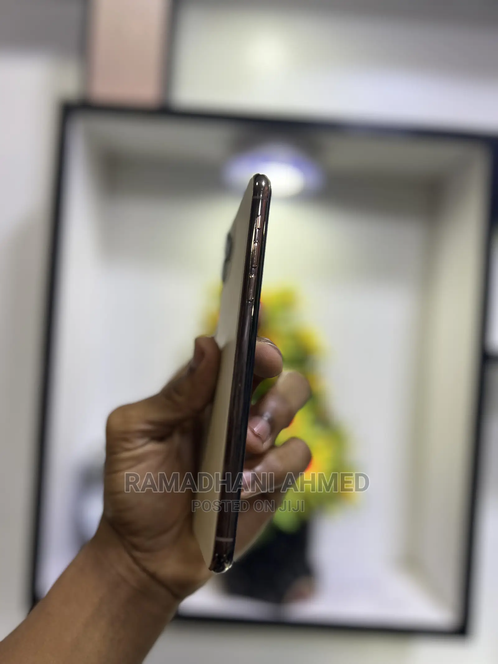 Apple iPhone 11 Pro Max 64 GB Gold