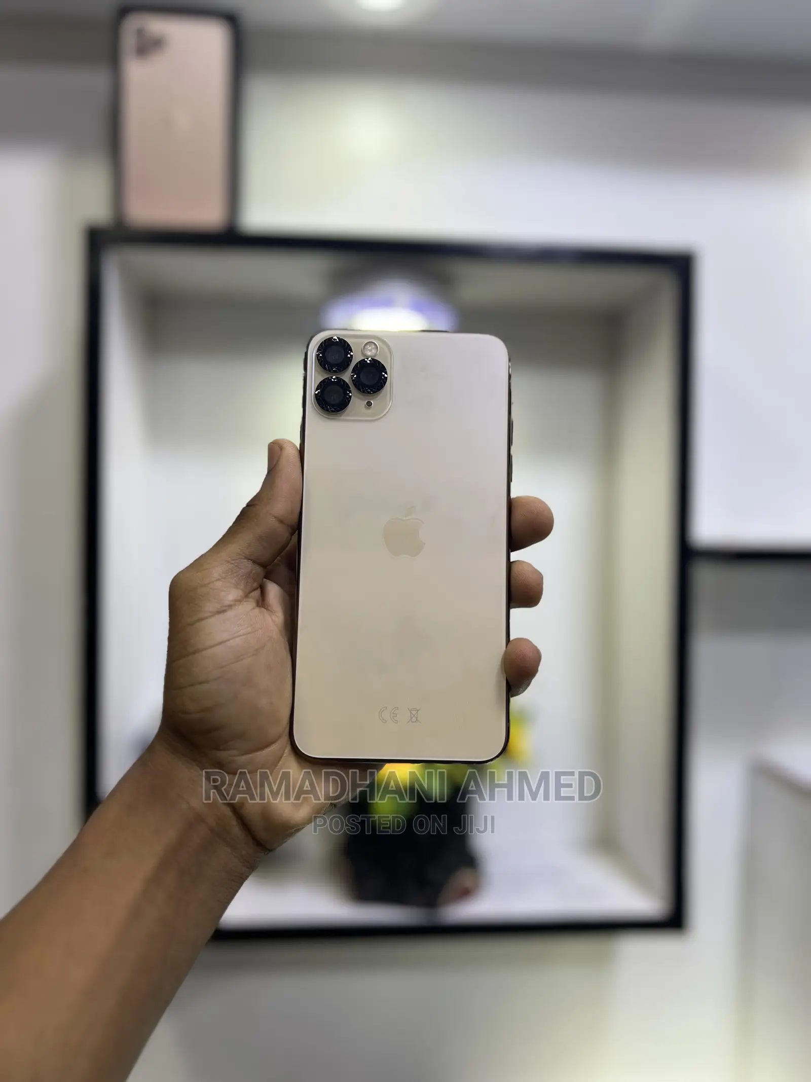 Apple iPhone 11 Pro Max 64 GB Gold