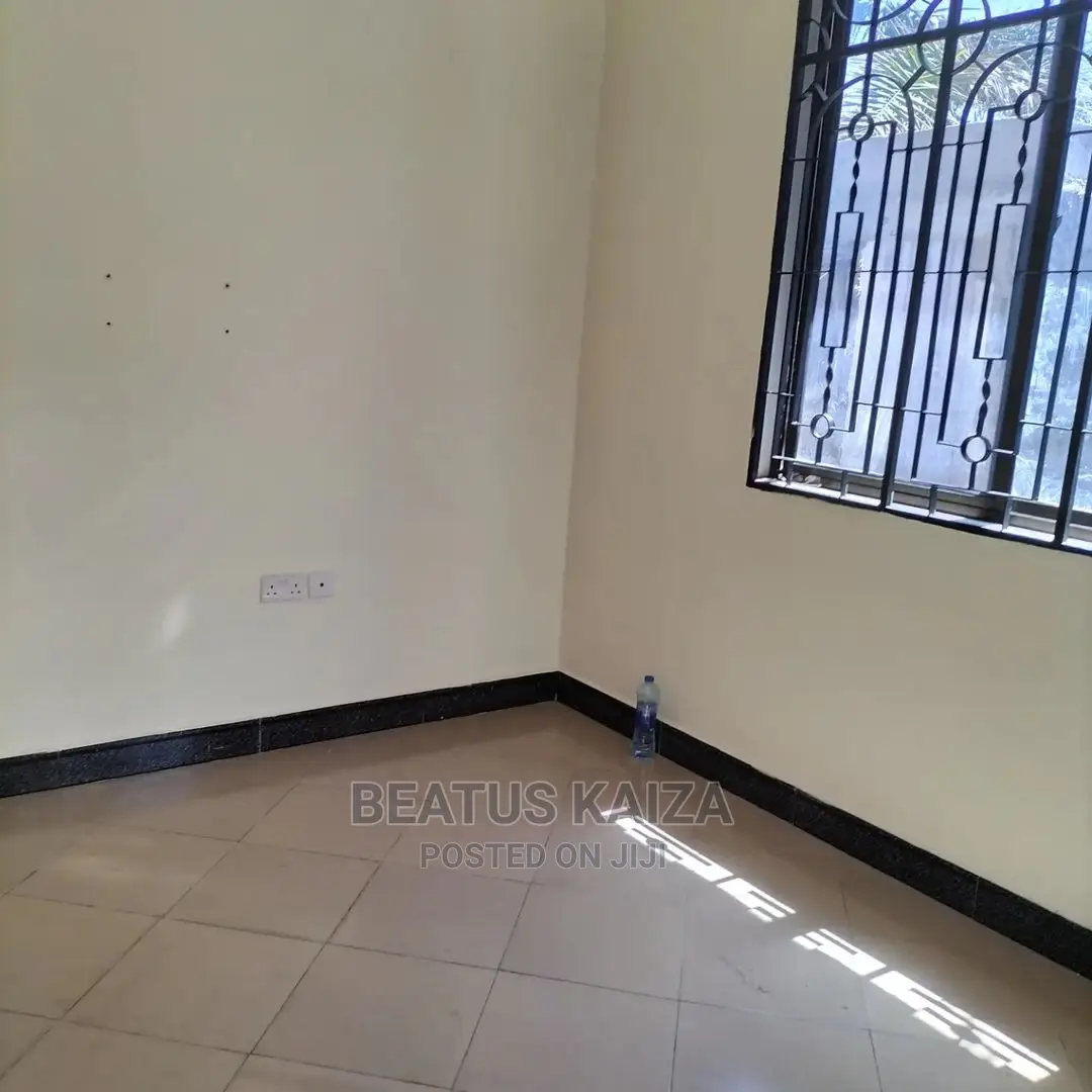 1bdrm Villa in Kinondoni Makumbusho for rent