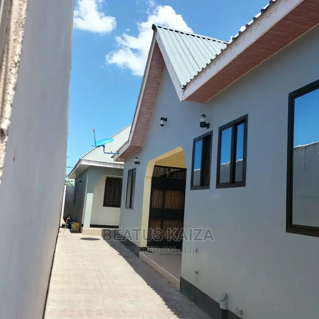 1bdrm Villa in Kinondoni Makumbusho for rent