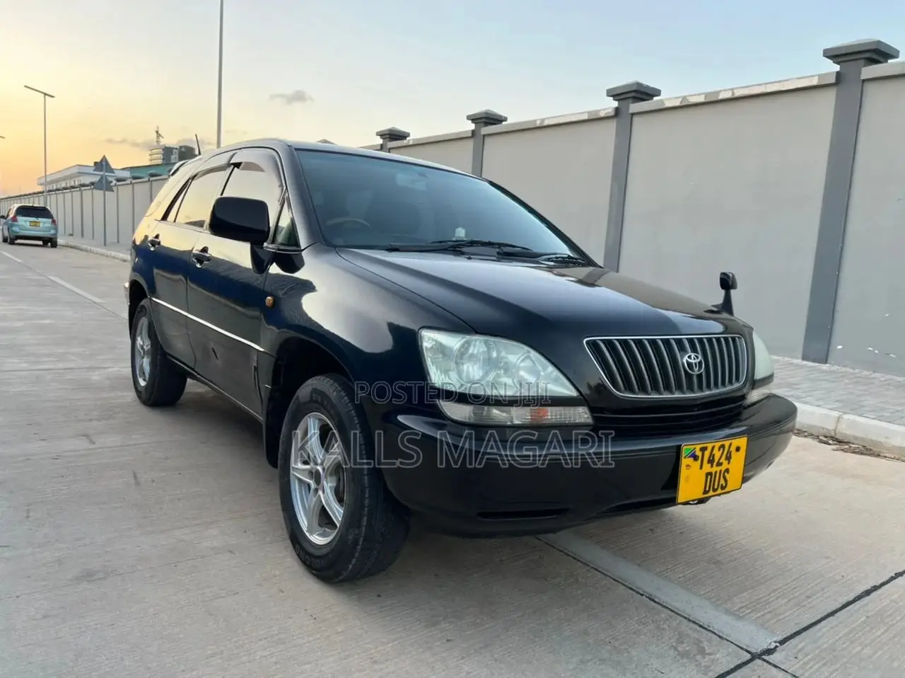 Toyota Harrier 2001 Black